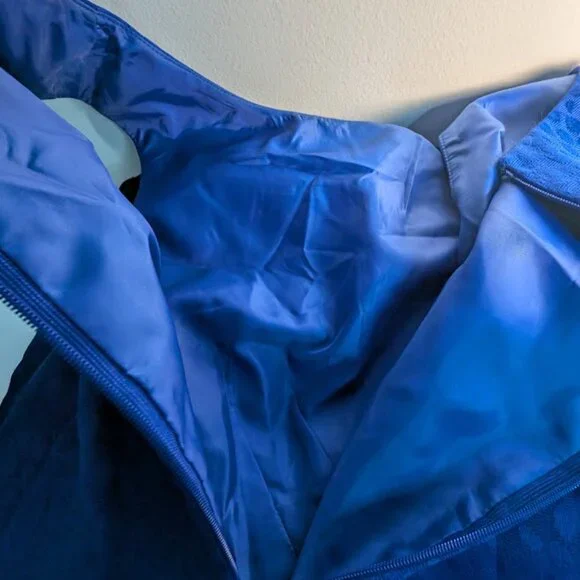 Tahari Arthur S. Levine Sleeveless, Blue Sheath Dress, Gold Buckle Pockets - Picture 5 of 12